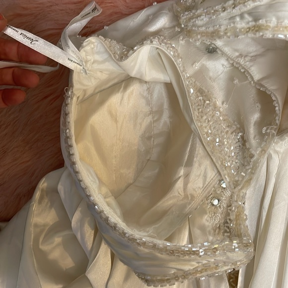 Satin beaded with lace insert gown/ wedding dress - Picture 9 of 13